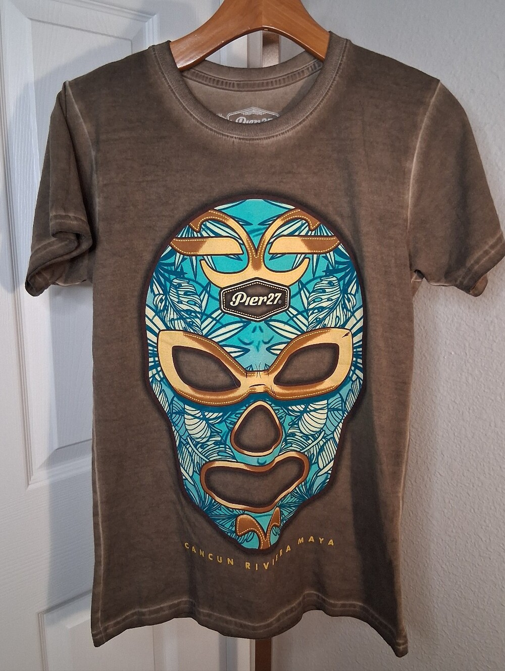 Pier 27 Cancun Riviera Maya T Shirt Small Wrestling Mask Graphic